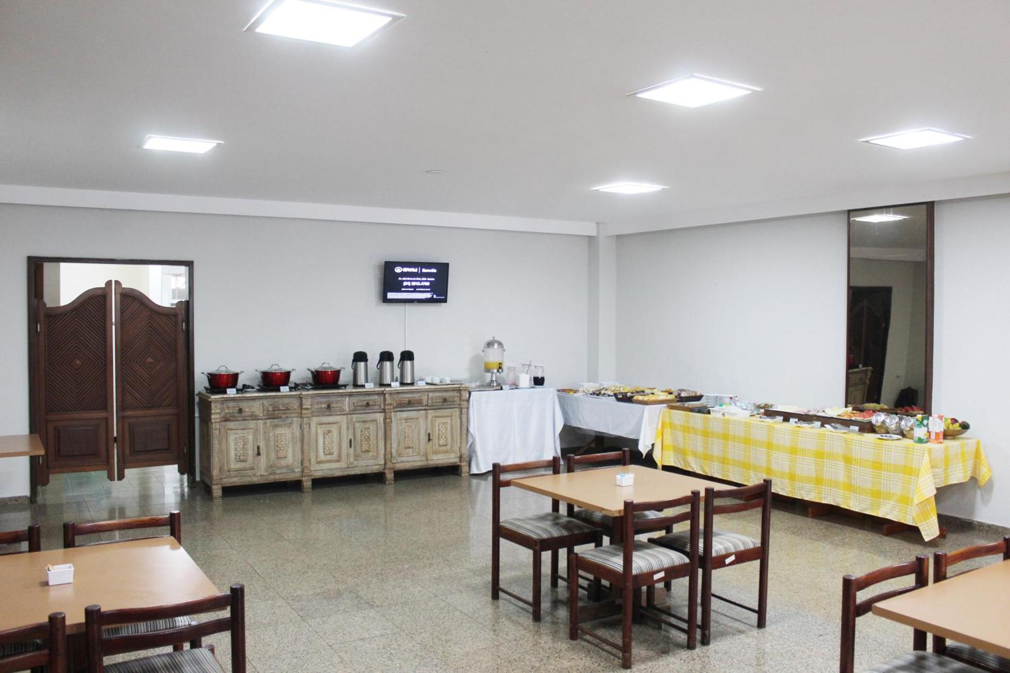 Days Inn By Wyndham Uberlândia Esterno foto